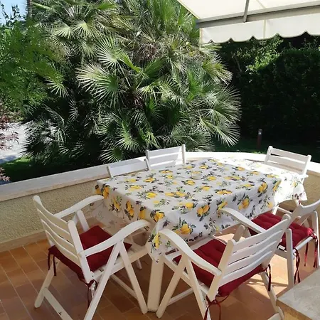 A Dei Marmi Villa