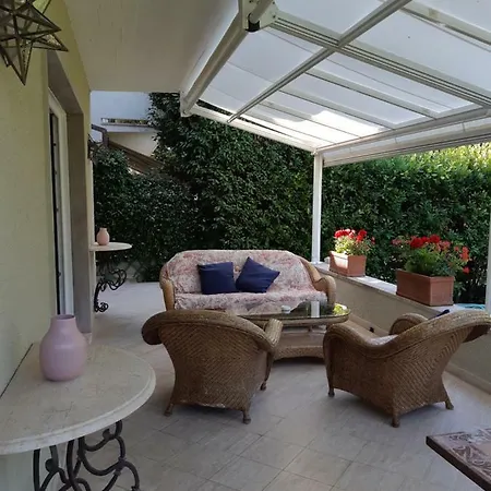 A Dei Marmi Villa *