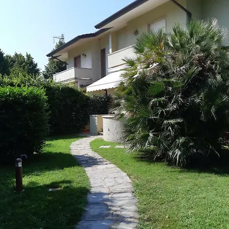 Villa A Dei Marmi Forte dei Marmi