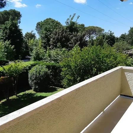 Villa A Dei Marmi